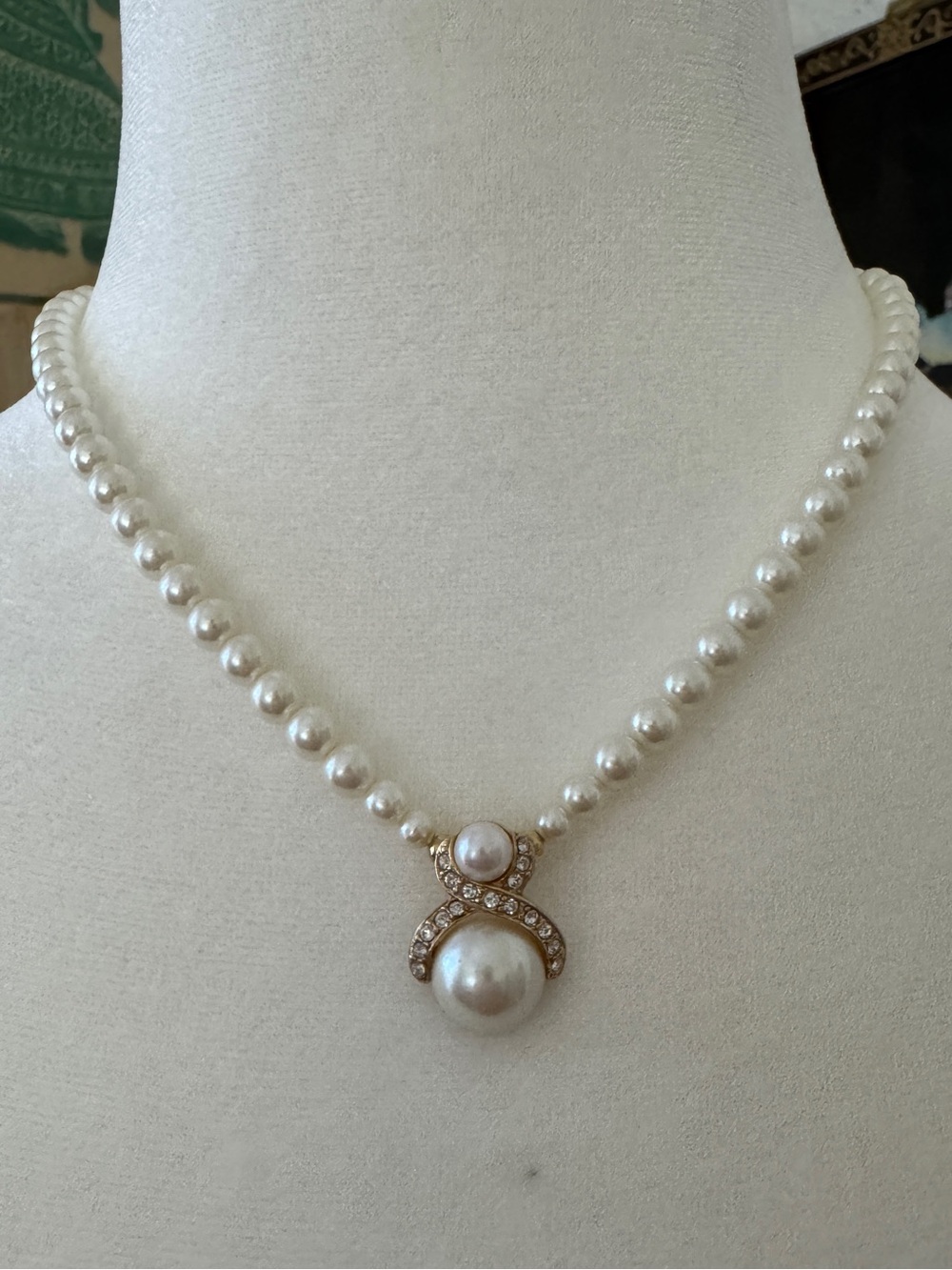 Vintage Marvella Faux Pearl Rhinestone Pendant Necklace Gold Tone Signed
